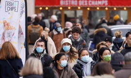 Nhiều người muốn nhiễm Omicron để đạt miễn dịch, bác sĩ nói: 'Ý tưởng điên rồ'