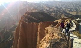 Khu du lịch Rừng đá Sông Hoàng Hà. Ảnh: Beijing Hiker
