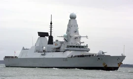 Tàu HMS Defender. Ảnh: AP