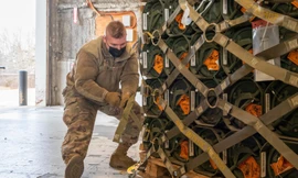 Châu Âu tuyên bố tăng cường hỗ trợ quân sự cho Ukraine