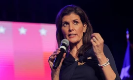 Đối thủ của ông Donald Trump rút khỏi đường đua vào Nhà Trắng