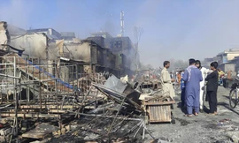 Thành phố Kunduz tan hoang sau khi Taliban giành quyền kiểm soát từ quân đội chính phủ Afghanistan. Ảnh: AP 