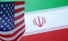 Mỹ trừng phạt 22 công ty liên quan đến Iran