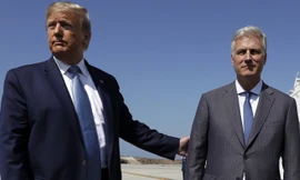 Tổng thống Trump và cố vấn O'Brien. Ảnh: AP