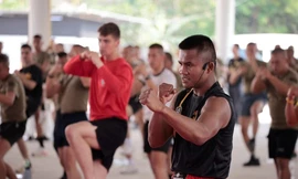 Tập trận Hổ mang vàng: Lính Mỹ được nhà vô địch Muay Thai dạy võ 