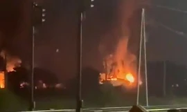 Máy bay không người lái tấn công hai cơ sở nhiên liệu của Nga