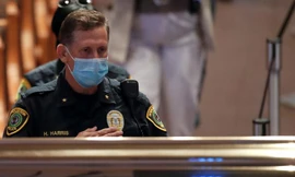 6.000 người xếp hàng vào viếng George Floyd ở quê nhà