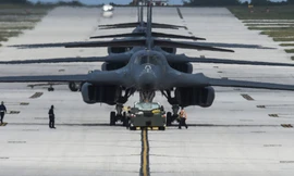 Máy bay B-1B Lancer đậu tại căn cứ Andersen trên đảo Guam. Ảnh: Fox News