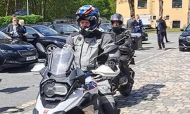 Tổng thống Cộng hoà Séc bị thương khi lái mô tô