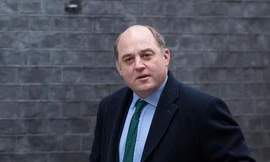 Bộ trưởng Quốc phòng Anh nói 'nên thực tế' về tình hình Ukraine