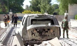 Dinh thự của ông Mustafa al-Kadhimi hư hại nặng sau vụ tấn công. Ảnh: Reuters