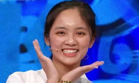 Nữ sinh giành vòng nguyệt quế đầu tiên Olympia năm thứ 21 thử sức thi hát tiếng Anh 