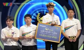 Nam sinh sớm bị loại ở phần thi vượt chướng ngại vật, ngược dòng giành vòng nguyệt quế Olympia