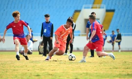 Kịch tính loạt 'đấu súng' trên sân Mỹ Đình trong Hội thao Thanh niên