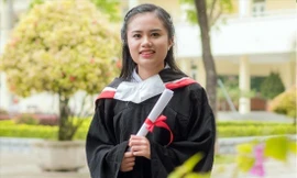 Gương mặt trẻ Việt Nam tiêu biểu năm 2019 Nguyễn Khánh Linh được hai trường đại học danh tiếng chào đón. Ảnh: NVCC