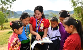 Bức thư viết tay đặc biệt vượt hơn 2.000km gửi thầy cô nơi đảo xa