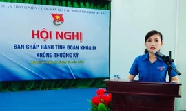 Chị Hồ Hồng Nguyên phát biểu nhận nhiệm vụ tại Hội nghị