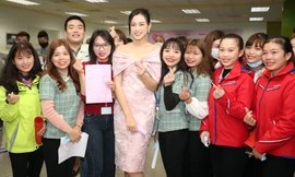 Hoa hậu Đỗ Thị Hà lan tỏa thông điệp hiến máu Chủ nhật Đỏ 