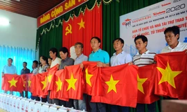 Tiếp sức ngư dân Lý Sơn vươn khơi bám biển, bảo vệ chủ quyền