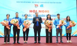 Ra mắt 686 đội hình xung kích 'Bình dân học vụ số'