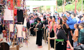 Tưng bừng ngày hội khánh thành Nhà văn hóa cộng đồng dân tộc La Ha