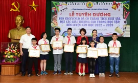 Tuyên dương con cán bộ, công chức, viên chức và người lao động cơ quan Trung ương Đoàn