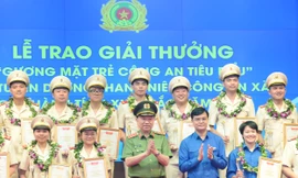Vinh danh Gương mặt trẻ Công an tiêu biểu và thanh niên Công an xã có thành tích xuất sắc năm 2022