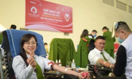 'Bóng hồng' Học viện Cảnh sát Nhân dân sẻ chia giọt hồng lan tỏa Chủ nhật Đỏ