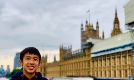 Phạm Thiệu Bảo bán đấu giá tranh ủng hộ phòng chống dịch COVID-19. Ảnh: NVCC