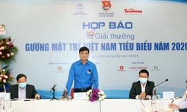 Anh Bùi Quang Huy - Bí thư Thường trực T.Ư Đoàn, Chủ tịch T.Ư Hội SVVN, Phó Chủ tịch thường trực Hội đồng Giải thưởng chủ trì chương trình