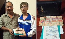 Nam sinh trả lại cặp đựng tiền và giấy tờ cho thượng tá quân đội