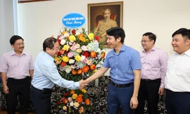 Ban Bí thư T.Ư Đoàn chúc mừng 69 năm Báo Tiền Phong ra số đầu tiên