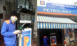 Hình ảnh nam nhân viên cây xăng và cây xăng trong câu chuyện được chia sẻ. 