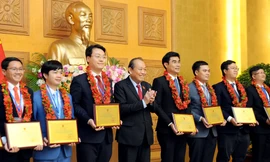 Cán bộ, công chức phải thể hiện vai trò 'công bộc' của dân