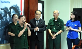 Cựu thanh niên xung phong lấy chồng thương binh