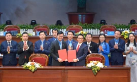 Chính phủ và Ban Chấp hành T.Ư Đoàn ký Nghị quyết liên tịch phối hợp công tác giai đoạn 2022 - 2027