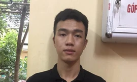 Tống tiền người quen bằng clip 'mát mẻ' bạn gái gửi