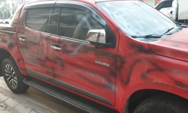 Một nhà báo bị kẻ xấu “khủng bố” phá hoại xe