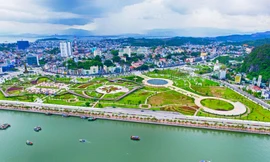 Công viên hoa của 'thành phố đáng sống' xuống cấp nghiêm trọng