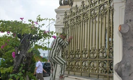 Nhóm đạo chích đột nhập hàng loạt biệt thự, trộm 10 tỷ