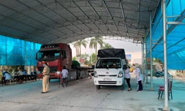 Phát hiện ca COVID-19, Quảng Ninh dừng tất cả phương tiện chở người ra vào tỉnh