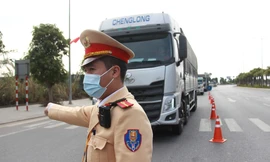 Nhìn gần các chốt kiểm dịch ở cửa ngõ thành phố Hạ Long