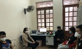 Hỗn chiến trong đêm, hai thanh niên nằm gục bên vệ đường