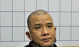 Phát hiện người đàn ông suốt 5 năm mang theo súng bên người