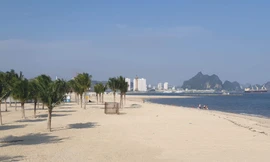 Quảng Ninh không bóng du khách trong ngày đầu nghỉ lễ 30/4