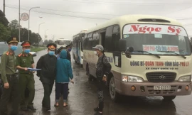 Cách ly cả xe khách vì một du học sinh có biểu hiện sốt