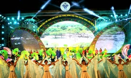 Rực rỡ sắc màu các dân tộc vùng Đông Bắc tỉnh Quảng Ninh