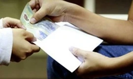 Một phó phòng thuộc Cục thuế Quảng Ninh bị bắt vì nhận hối lộ
