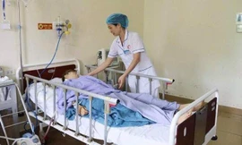 Nam thanh niên đâm bạn gái nhiều nhát giữa đường rồi tự sát