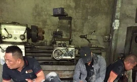 Khởi tố ‘con nợ’ đánh 3 nhân viên đòi nợ thuê bầm dập